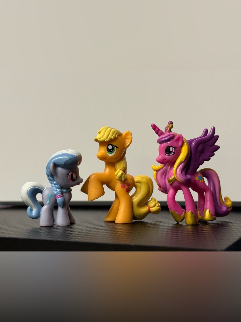 Hasbro My Little Pony Friendship is Magic Mini Figure Lot Pink & Orange